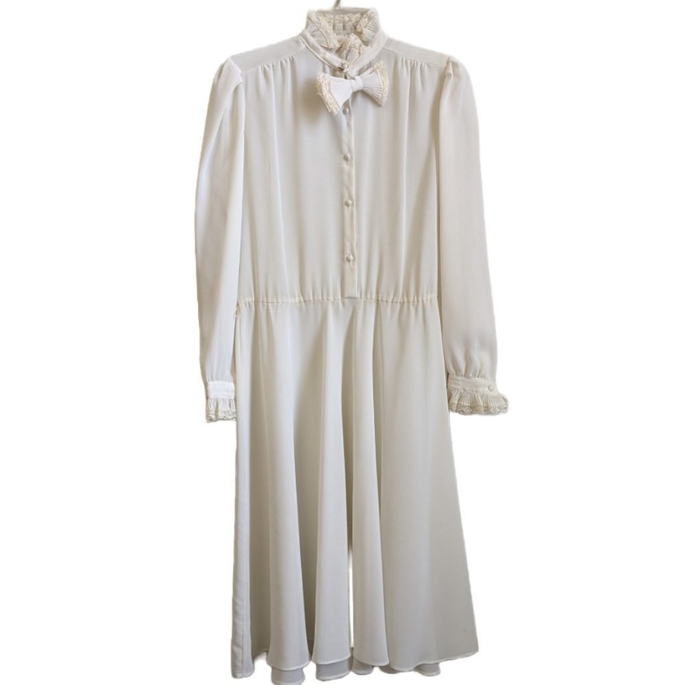 Ladies Vintage 1970s Sheer Ivory Victorian Style High Collar Dress Lace ruffles